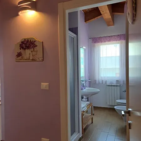 Carlotta לינה וארוחת בוקר