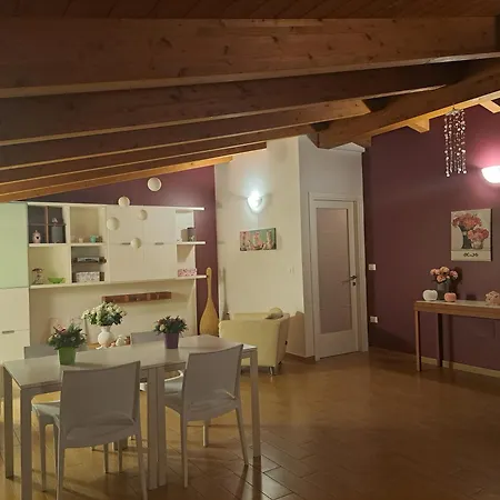 卡洛塔住宿加早餐旅馆 3* Montesilvano Marina