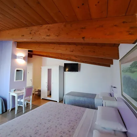 Carlotta Bed & Breakfast 3*