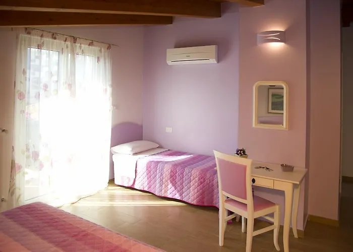 Carlotta 3* Монтесильвано